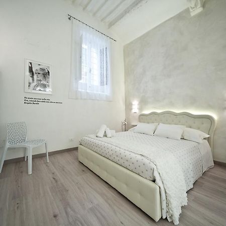 Whitehouse Hotel Colle di Val d'Elsa Buitenkant foto