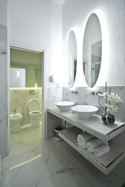 Whitehouse Hotel Colle di Val d'Elsa Buitenkant foto